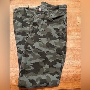 Old Navy camo jeans 4